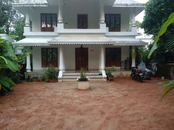 10 Cent House / Villa for Sale at Vypin Budget - 10700000 Total