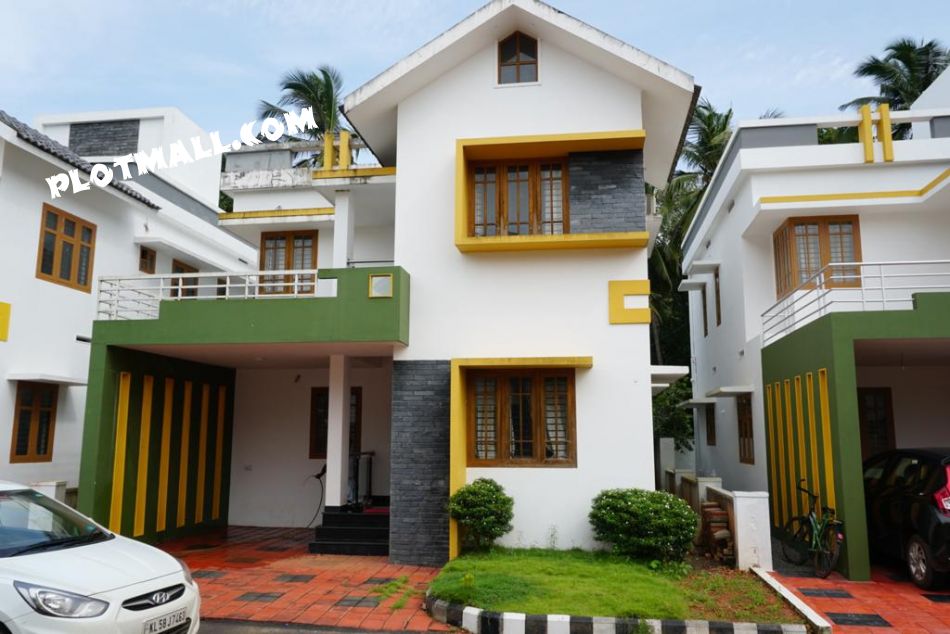 2000 Sq-ft House / Villa for Sale at Poolacode Budget - 8500000 Total