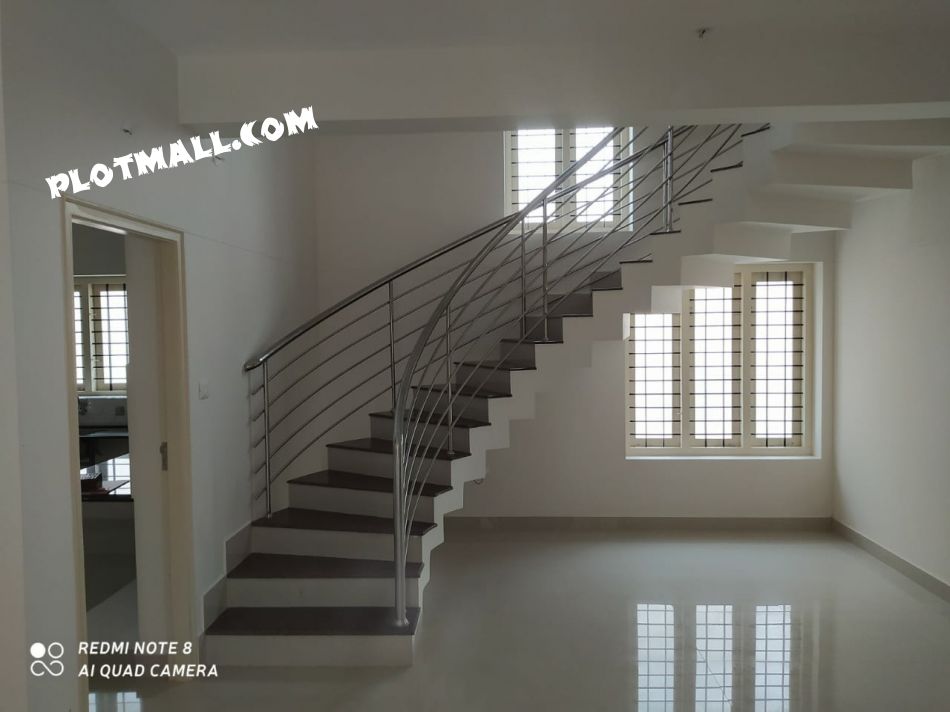 House / Villa For Sale