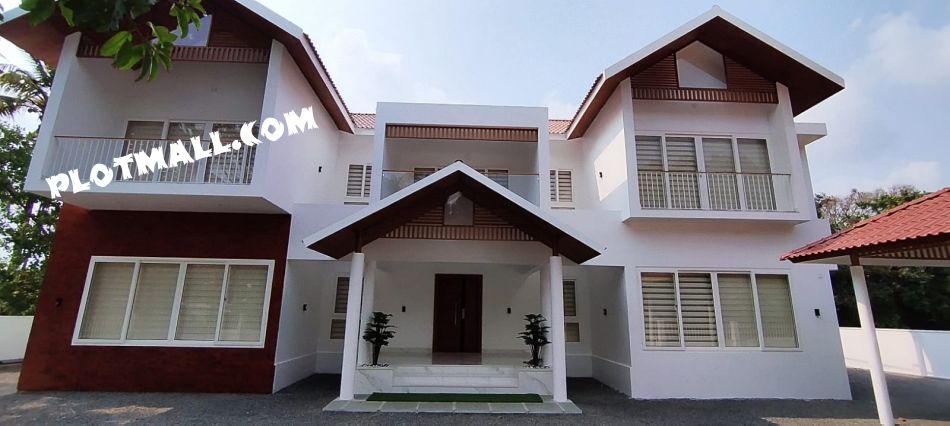 House / Villa For Sale