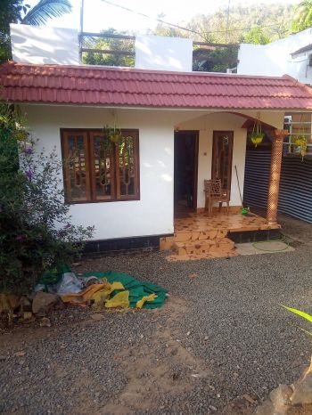 4 Cent House / Villa for Sale at Vandiperiyar Budget - 1500000 Total